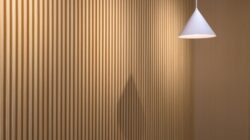 Perbandingan WPC Wall Panel vs Dinding Konvensional: Mana yang Lebih Unggul?