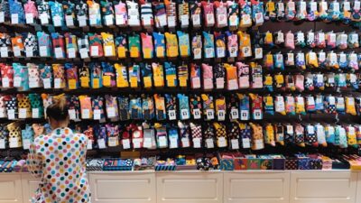Cari Distributor Kaos Kaki Terpercaya? Ini Tempatnya